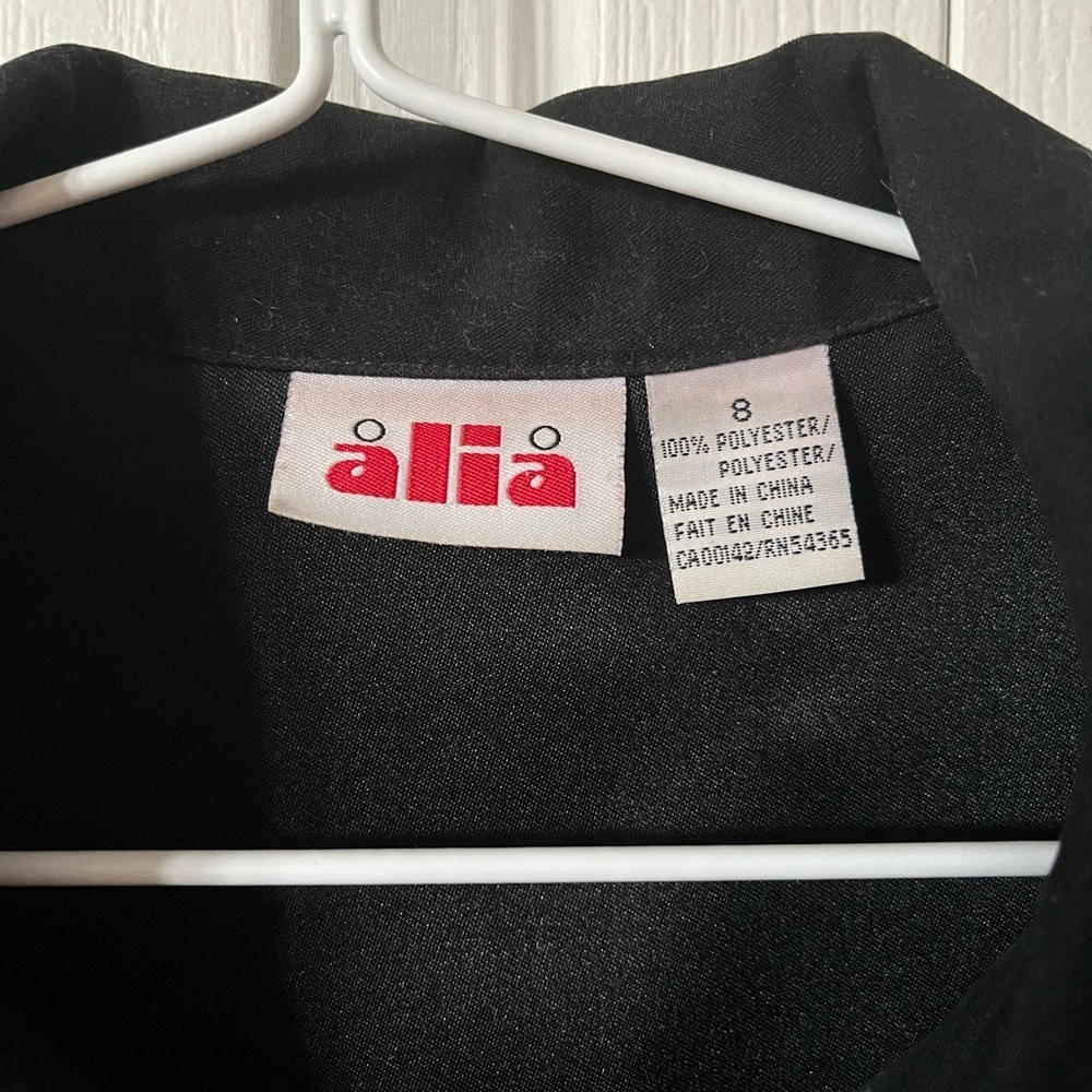 Vintage Alia Button-Up Shirt - Picture 4 of 5